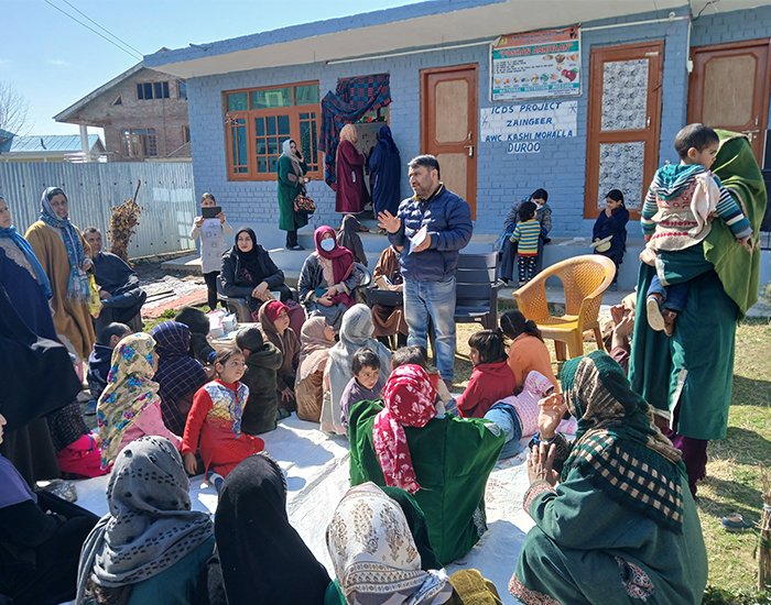 NGOs helping sick children in Kashmir